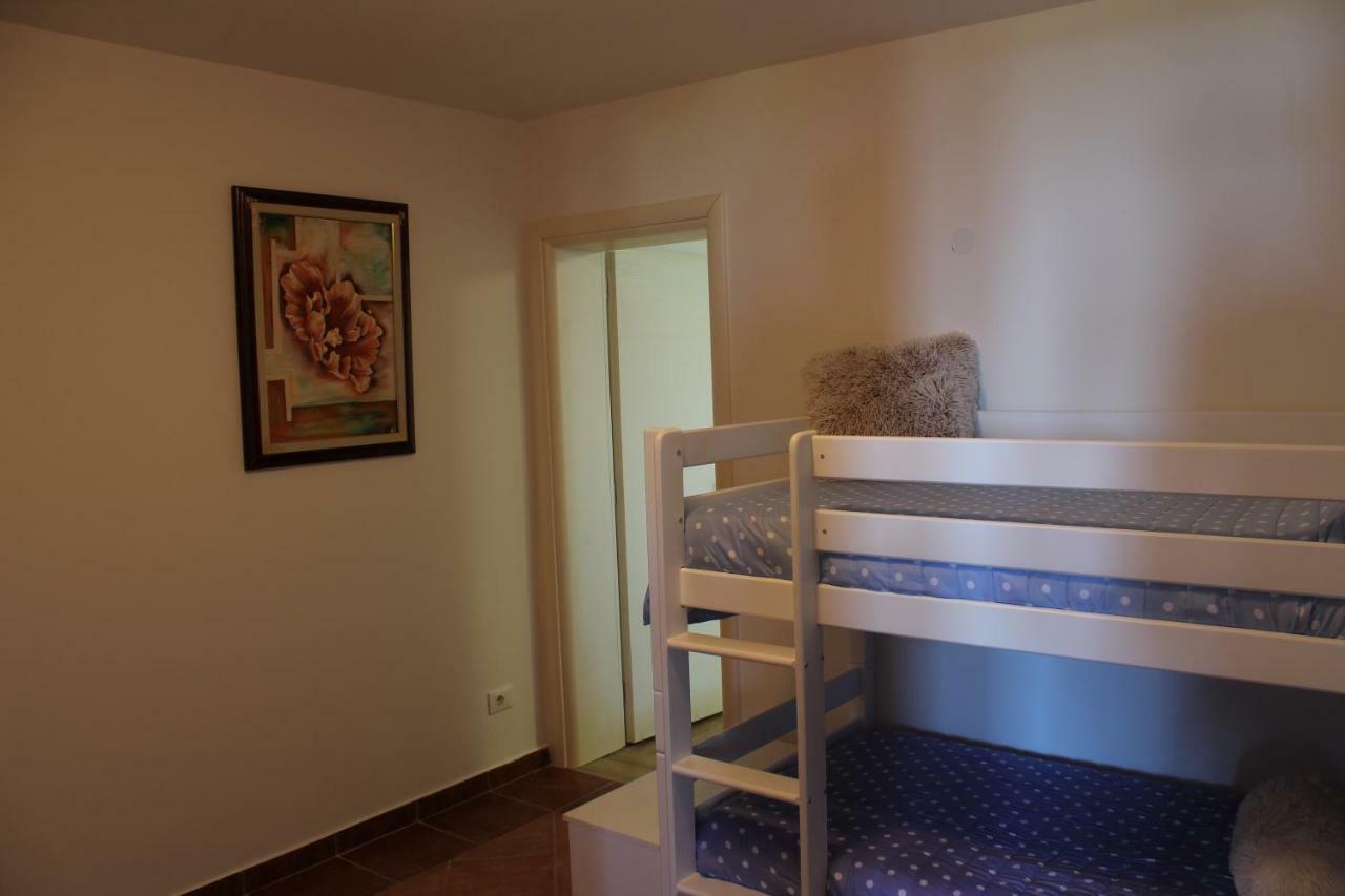 Apartman Robi Nova Vas  Eksteriør bilde